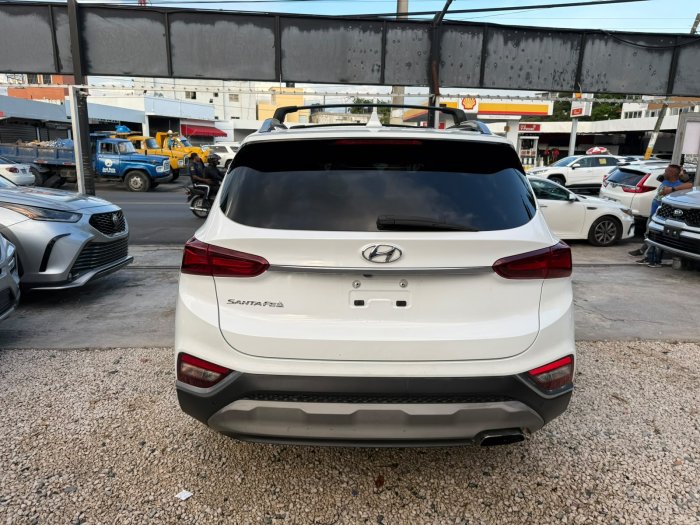 Foto 8 de 2020 HYUNDAI SANTA FE SEL