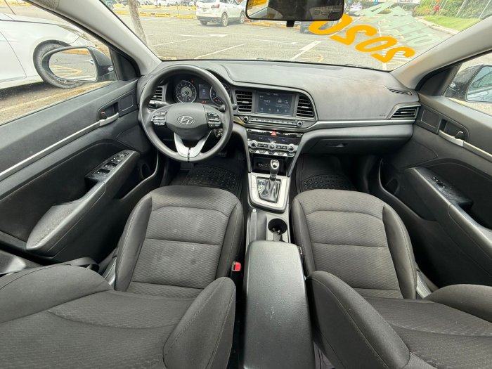 Foto 10 de 2020 HYUNDAI ELANTRA
