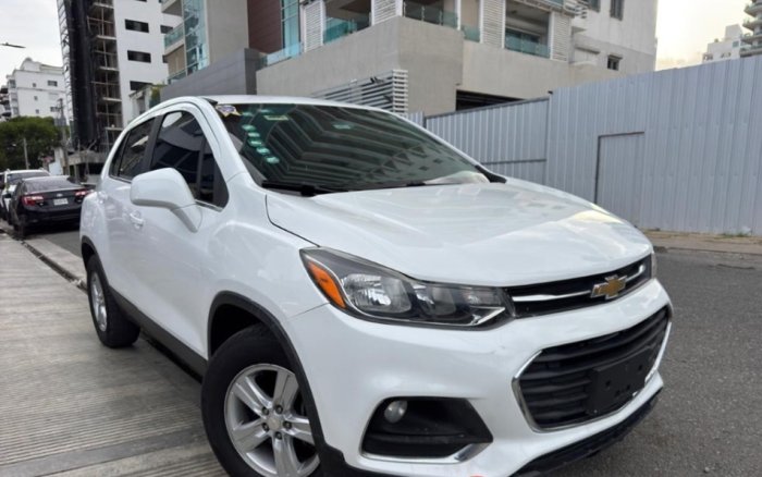 Foto 3 de 2017 CHEVROLET TRAX LT