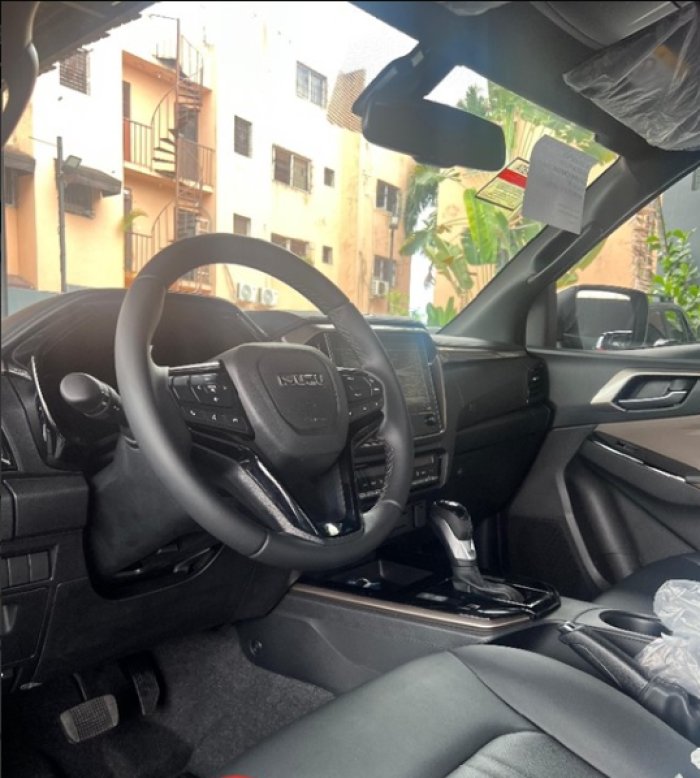 Foto 4 de 2027 ISUZU D-MAX