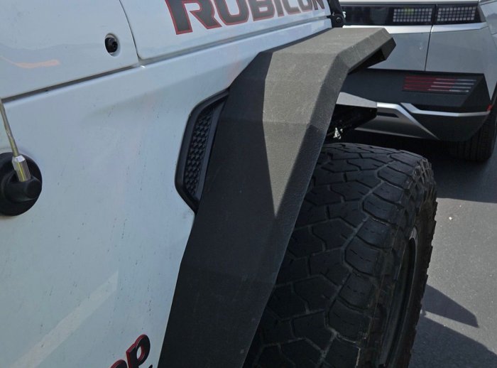 Foto 18 de 2023 JEEP GLADIATOR RUBICON