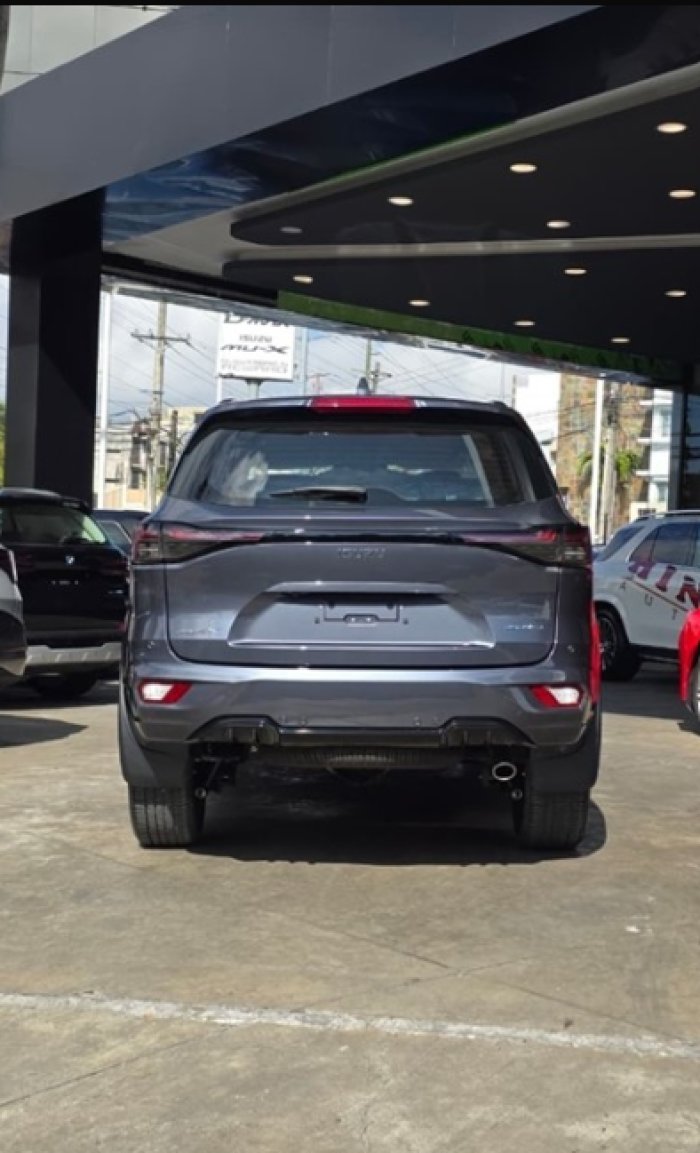 Foto 9 de 2027 ISUZU MUX