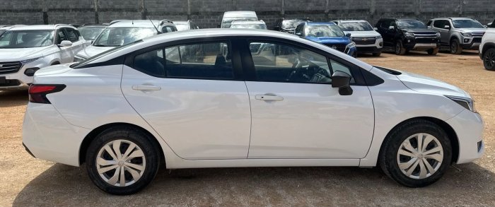 Foto 4 de 2024 NISSAN VERSA