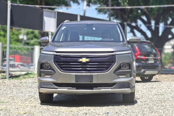 Foto 3 de 2023 CHEVROLET CAPTIVA