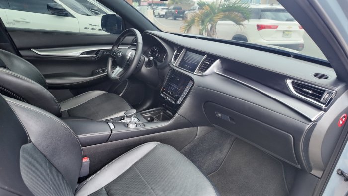 Foto 7 de 2023 INFINITI QX-55