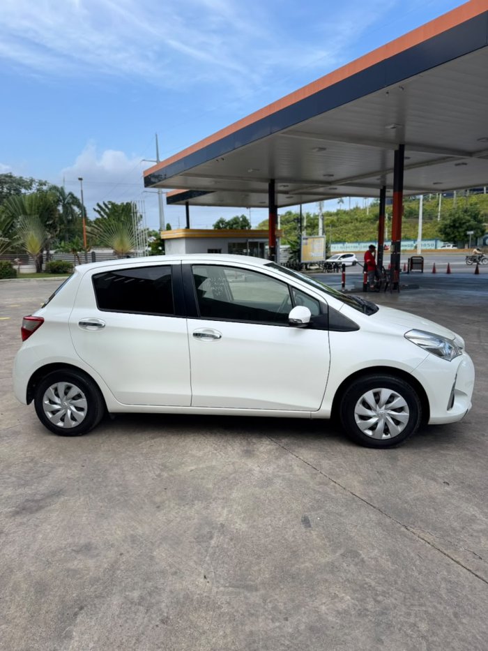 Foto 7 de 2020 Toyota VITZ