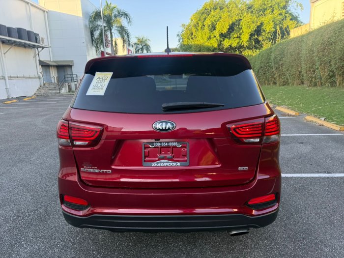 Foto 6 de 2020 KIA SORENTO LX