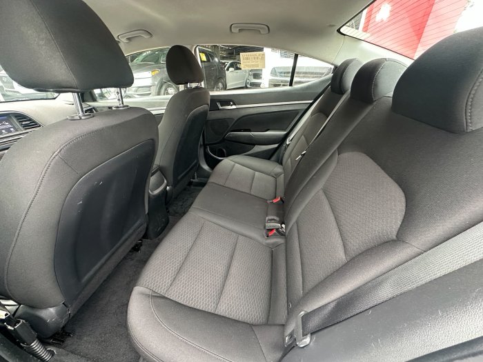 Foto 8 de 2020 HYUNDAI ELANTRA SEL