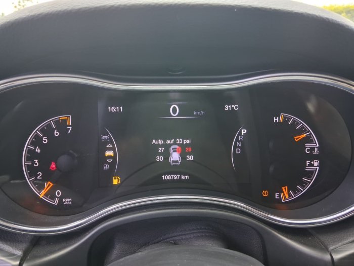 Foto 10 de 2019 JEEP GRAND CHEROKEE
