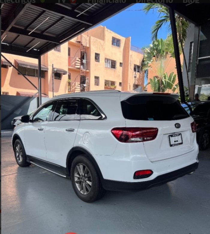 Foto 6 de 2019 KIA SORENTO LX