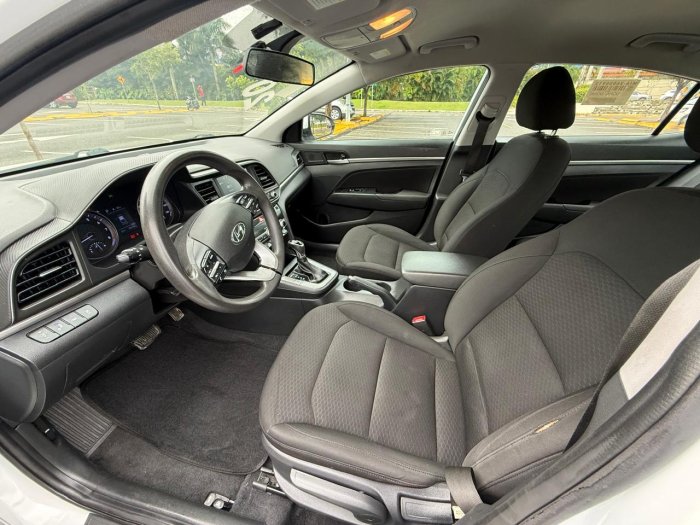 Foto 7 de 2020 HYUNDAI ELANTRA SEL