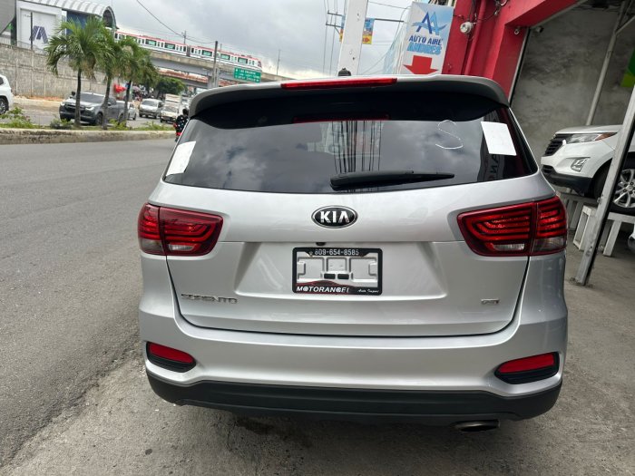 Foto 5 de 2020 KIA SORENTO LX