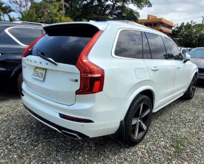 Foto 4 de 2016 VOLVO XC90