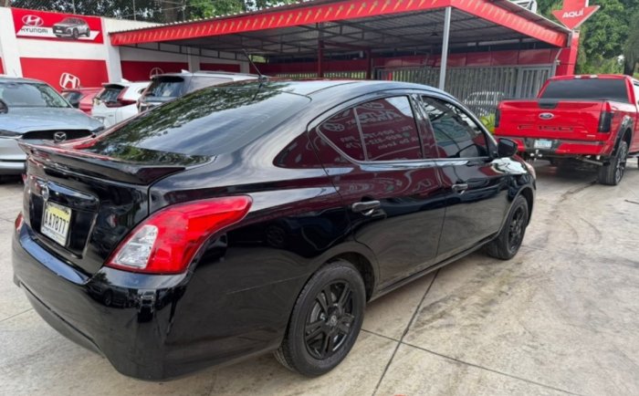 Foto 7 de 2019 NISSAN VERSA