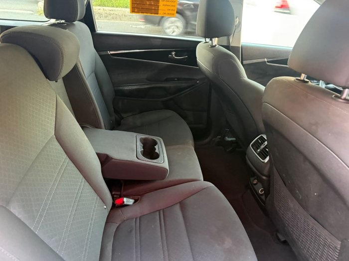 Foto 12 de 2020 KIA SORENTO LX