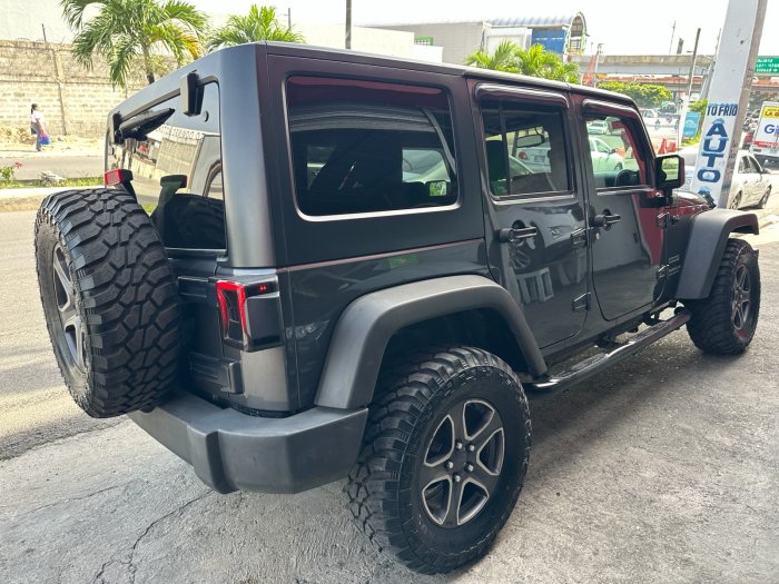 Foto 6 de 2017 JEEP WRANGLER UNLIMITED SPORT