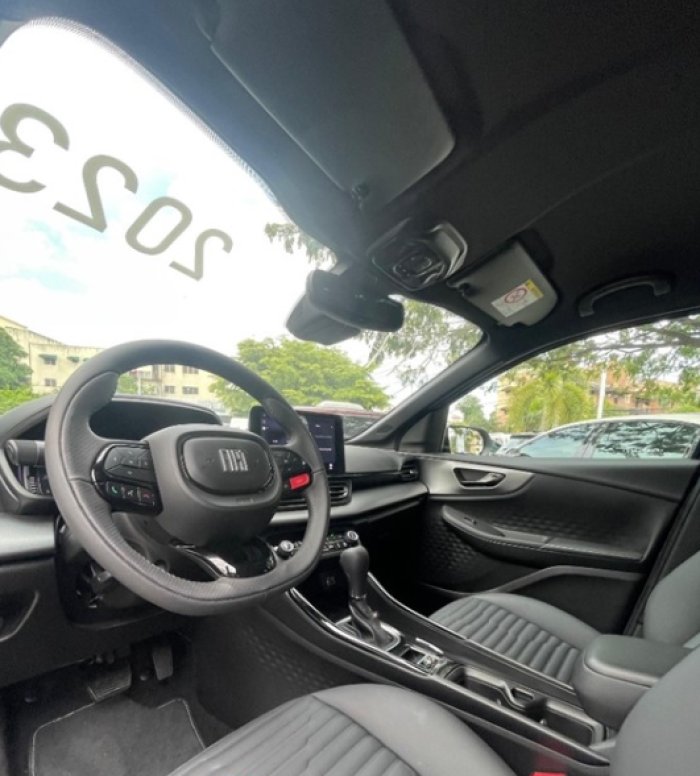 Foto 4 de 2023 FIAT FASTBACK LIMITED 270