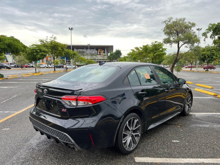 Foto 6 de 2020 Toyota COROLLA SE