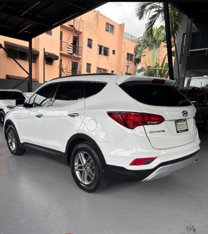 Foto 9 de 2017 HYUNDAI SANTA FE ULTIMATE