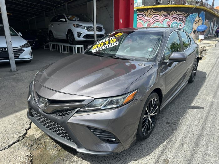 Foto 3 de 2019 Toyota CAMRY SE