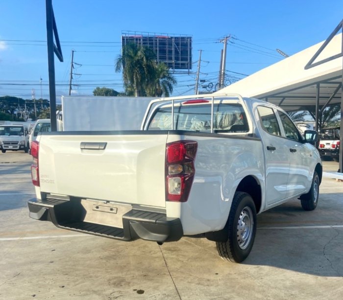 Foto 9 de 2024 ISUZU D-MAX