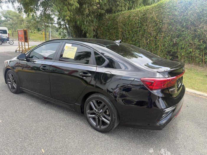Foto 5 de 2021 KIA FORTE GT LINE