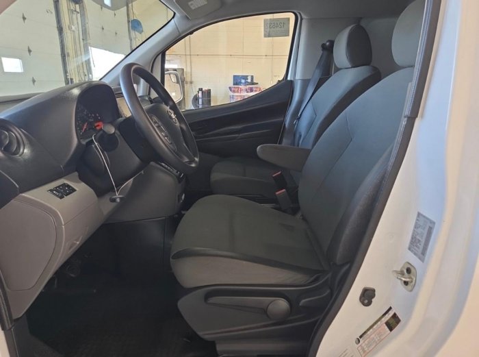 Foto 8 de 2021 NISSAN NV200