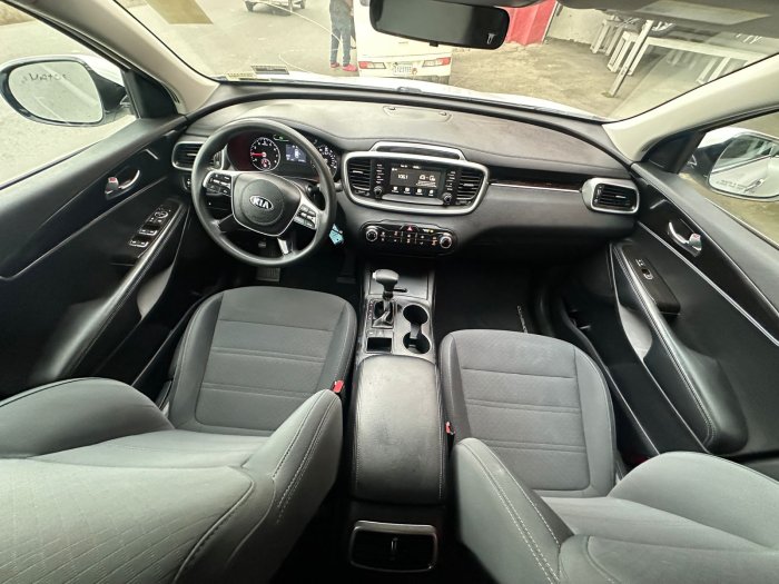 Foto 8 de 2020 KIA SORENTO LX