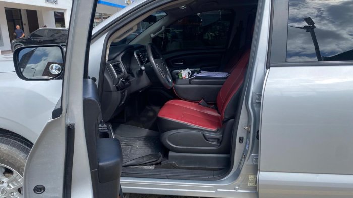 Foto 7 de 2019 NISSAN TITAN