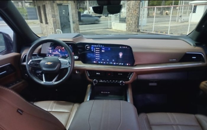 Foto 4 de 2025 CHEVROLET TAHOE HIGHCOUNTRY DURAMAX