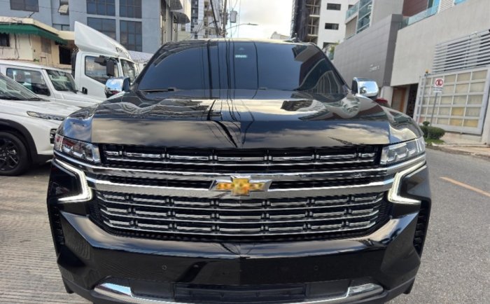 Foto 2 de 2023 CHEVROLET TAHOE PREMIER