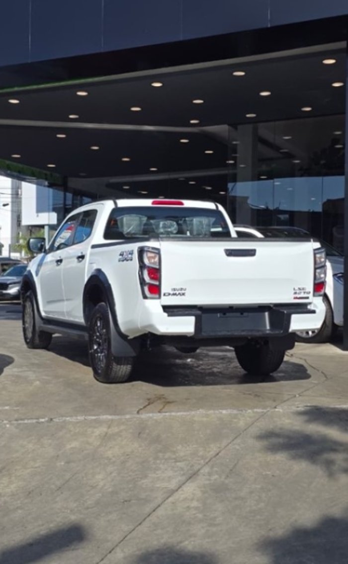 Foto 10 de 2027 ISUZU DMAX LSE