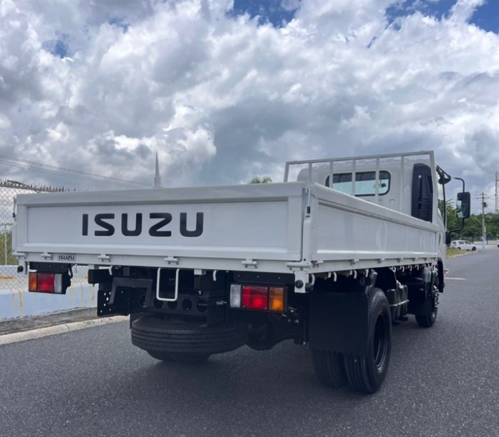 Foto 11 de 2025 ISUZU NPR