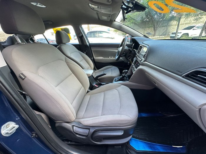 Foto 9 de 2020 HYUNDAI ELANTRA SEL