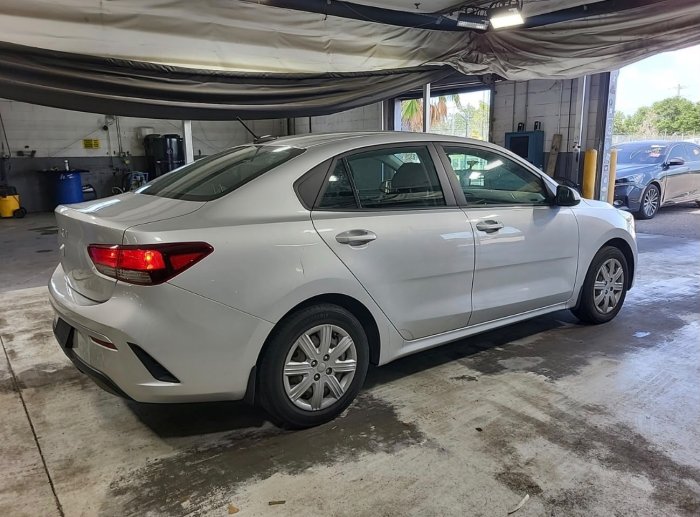 Foto 4 de 2022 KIA RIO