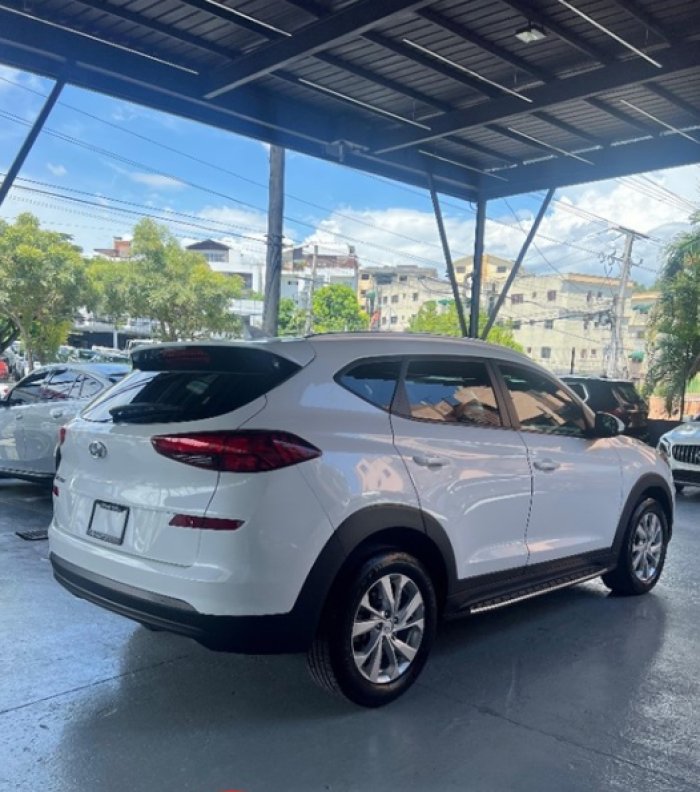 Foto 6 de 2019 HYUNDAI TUCSON SE