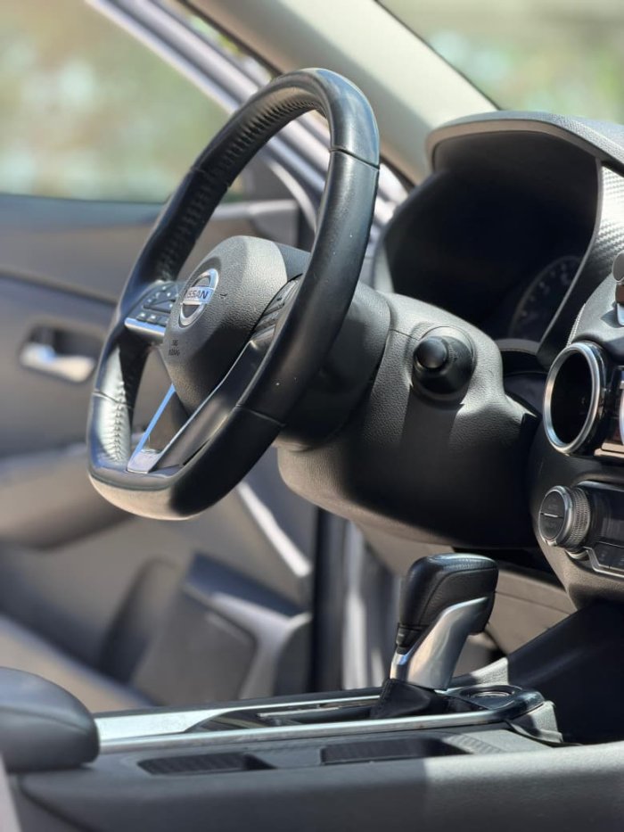 Foto 5 de 2020 NISSAN SENTRA
