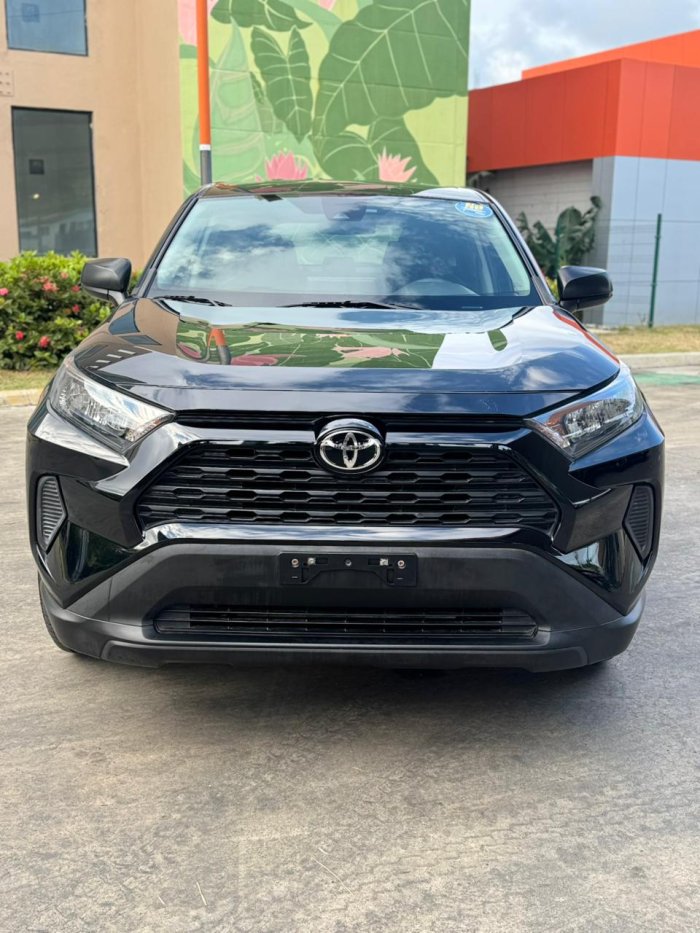 Foto 2 de 2021 Toyota RAV-4 LE