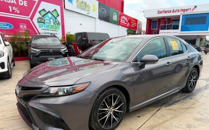 2022 Toyota CAMRY SE