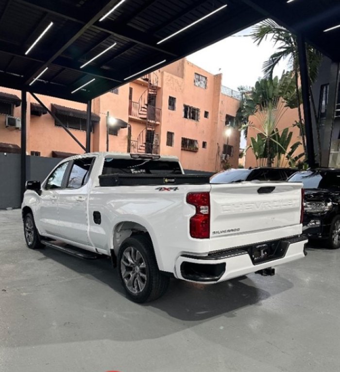 Foto 9 de 2019 CHEVROLET SILVERADO LTZ