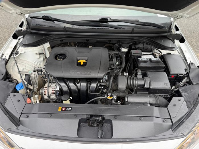Foto 11 de 2020 HYUNDAI ELANTRA SEL