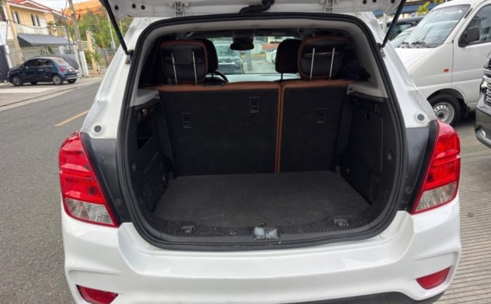 Foto 12 de 2017 CHEVROLET TRAX LT