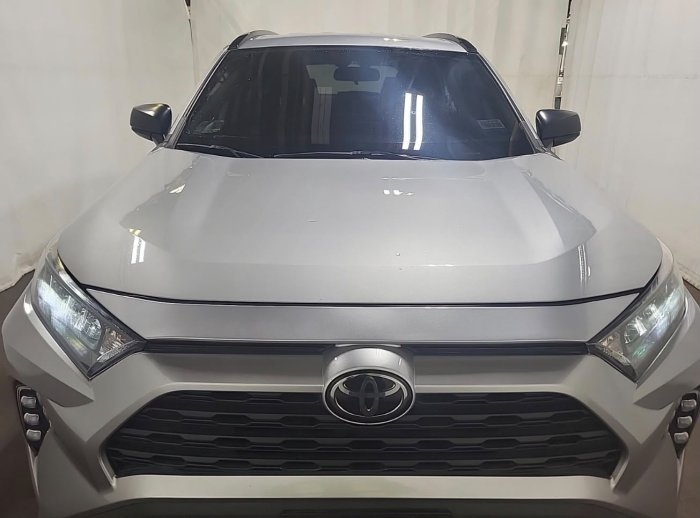 Foto 2 de 2021 Toyota RAV-4 LE
