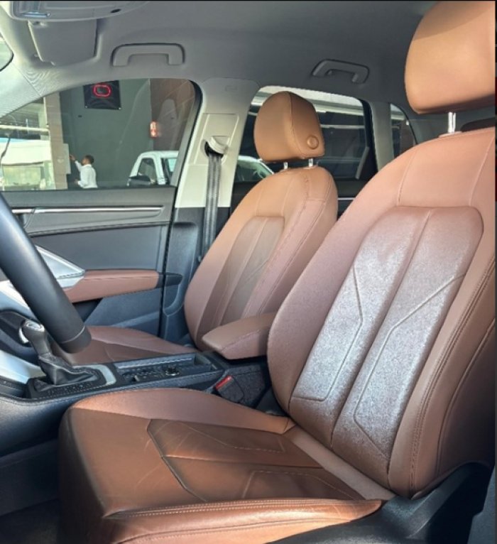 Foto 7 de 2021 AUDI Q3