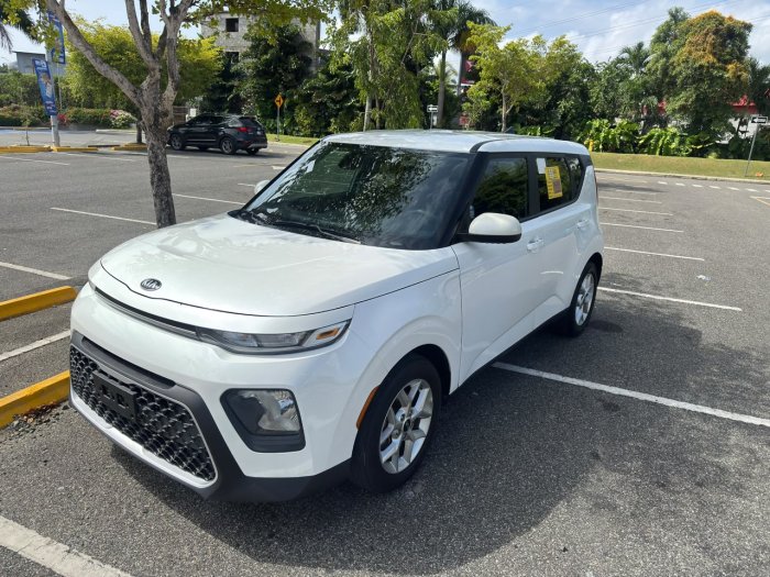 Foto 3 de 2021 KIA SOUL S