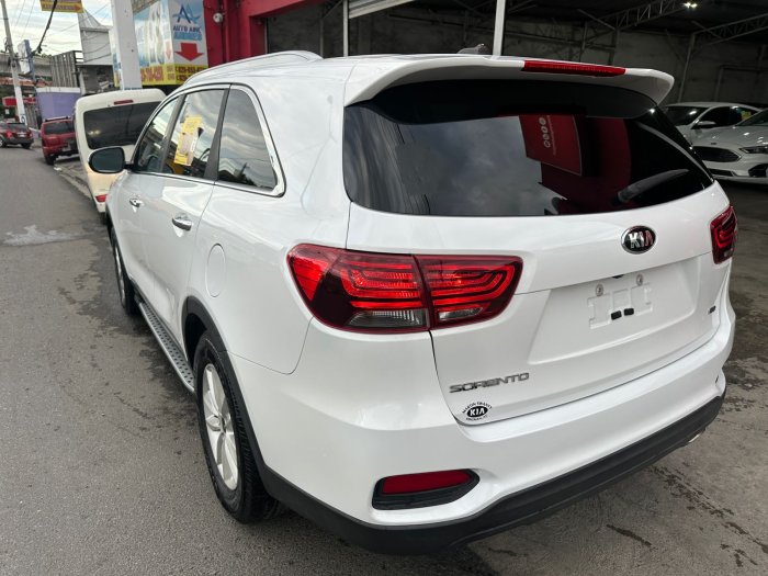 Foto 4 de 2020 KIA SORENTO LX