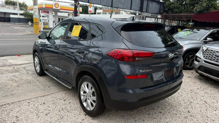 Foto 2 de 2021 HYUNDAI TUCSON SE