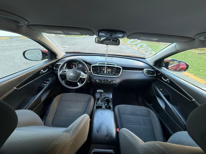 Foto 9 de 2020 KIA SORENTO LX