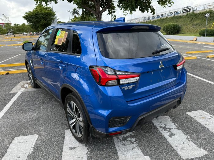 Foto 5 de 2022 MITSUBISHI OUTLANDER SPORT SE