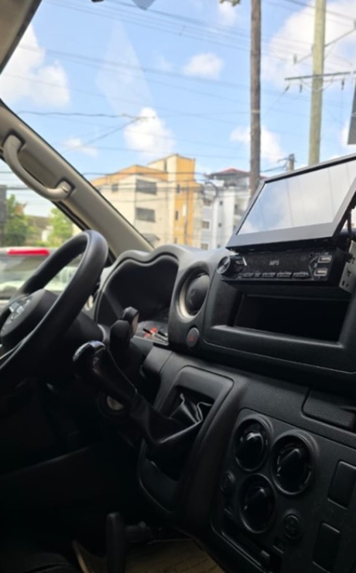 Foto 5 de 2025 NISSAN URVAN